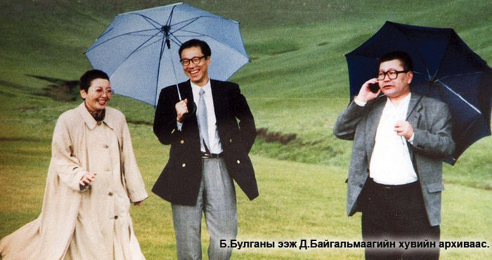 Б.Булган: Би өвгөндөө 